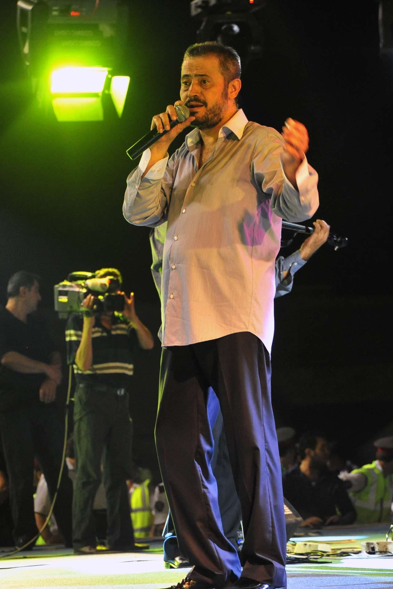 The crowd of 45,000 at George Wassouf's homecoming concert in Latakia