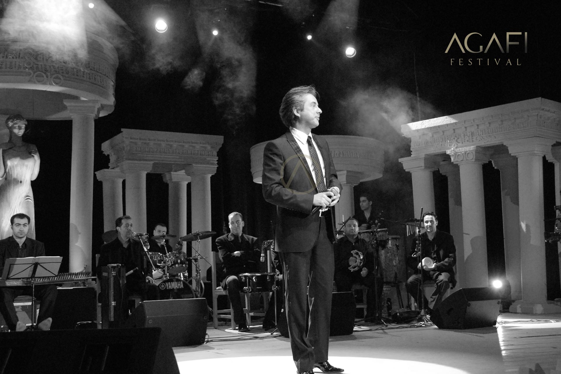 Marwan Khoury captivates the audience at Agafi Festival The Lebanese composer, renowned singer and TV star, Marwan Khoury performed a fabulous night at Agafi Festival 2010 in the Cultural Arabic Center in Latakia city.
