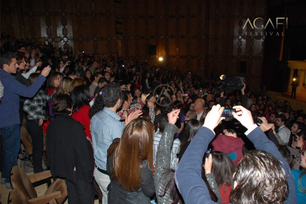 Marwan Khoury captivates the audience at Agafi Festival The Lebanese composer, renowned singer and TV star, Marwan Khoury performed a fabulous night at Agafi Festival 2010 in the Cultural Arabic Center in Latakia city.